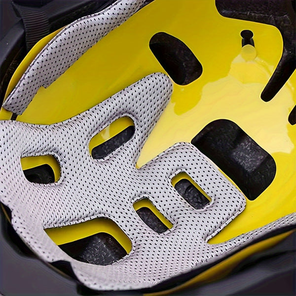 Bike Helmet Men Ultralight Ventilate Adjustable PC Material Fits Head Bicycle Helmet Circumference 22.83-24.02inch Road Cycling Helmet